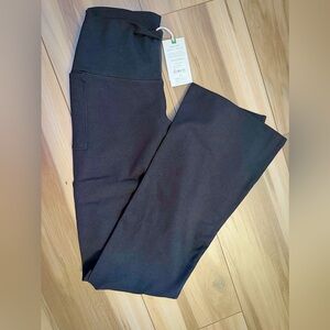 Task Performance Yoga Pant from Organic Cotton